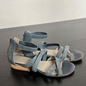 Eileen Fisher Eva Sandal in blue Leather, Sz  8